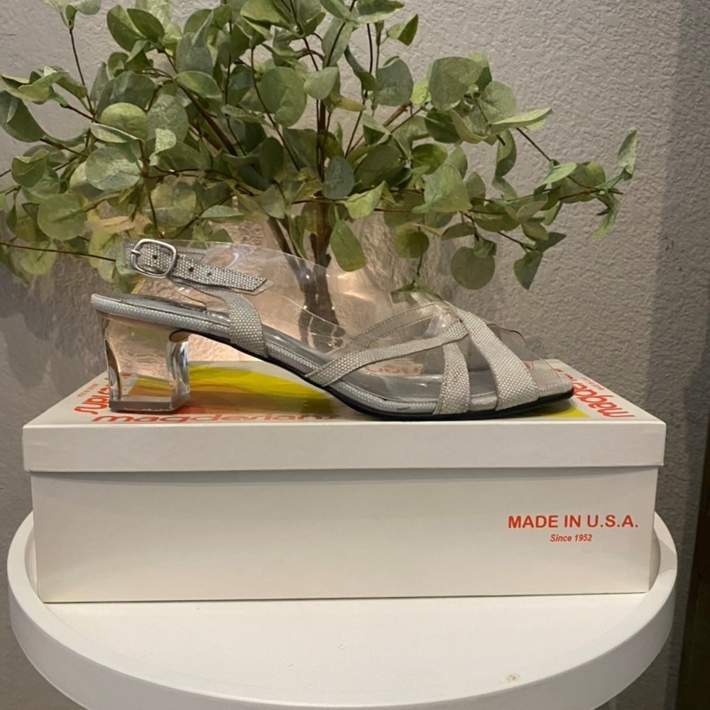 Vtg California Magdesians Silver & Clear Lucite Heels Slingback Cinderella 9